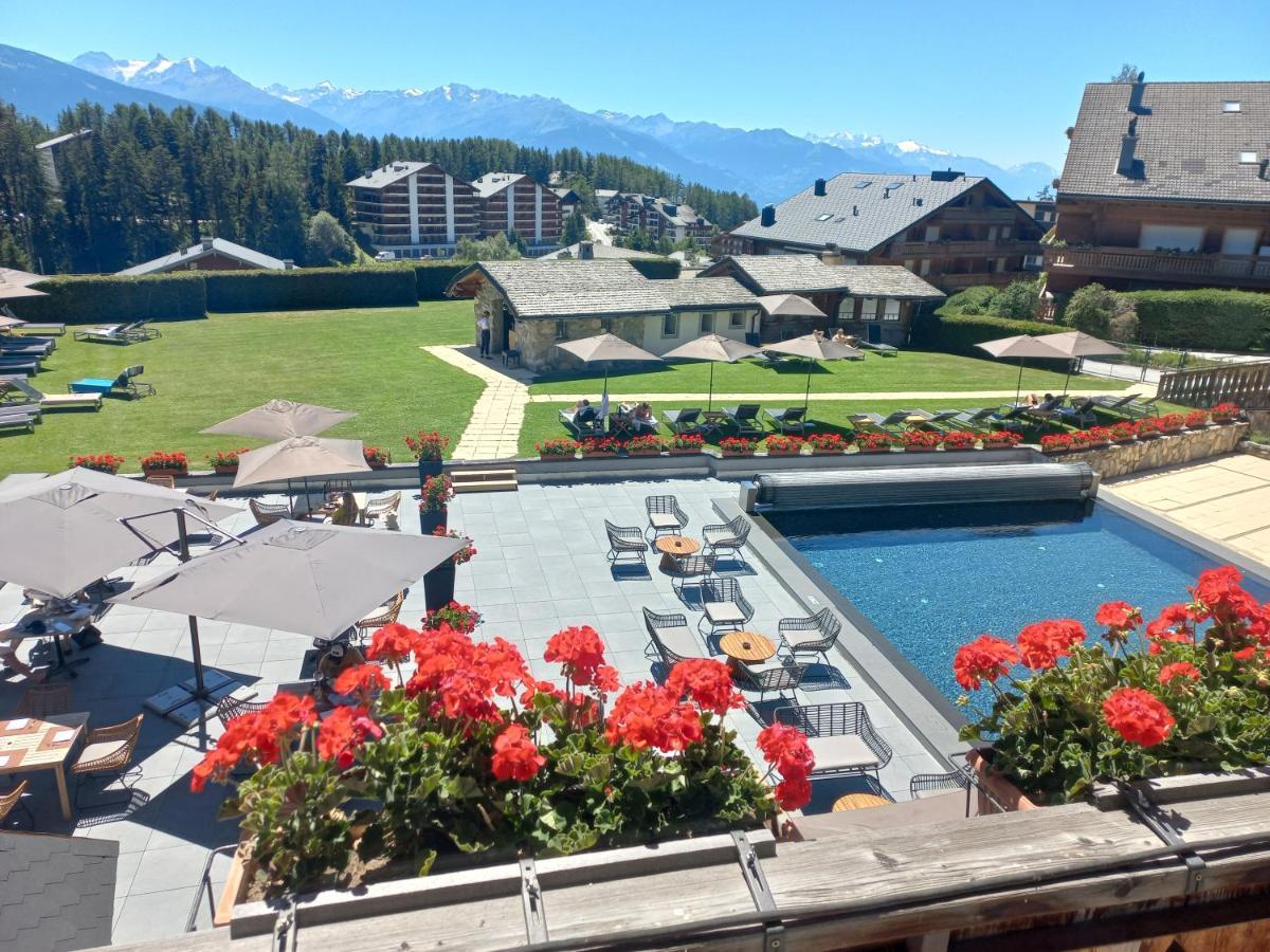 Apartment 24 Hotel Etrier Pool & Spa Crans-Montana Luaran gambar